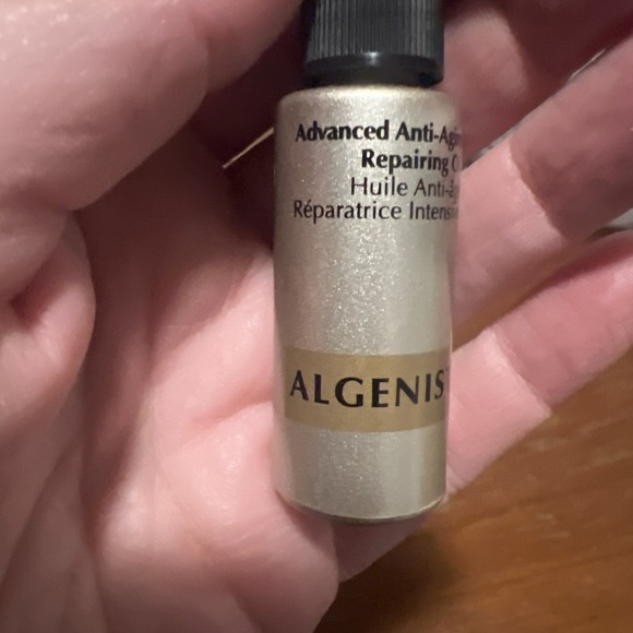 ALGENIST‎ ELEVATE Advanced Retinol Serum & Anti-Aging Repairing Oil Set 0.5 - Picture 12 of 12
